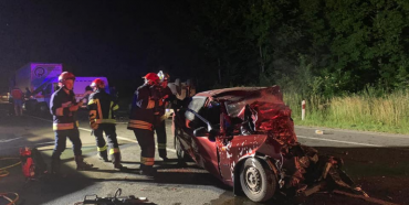 Вночі біля Грушвиці в автокатастрофі загинуло двоє людей (ФОТО)